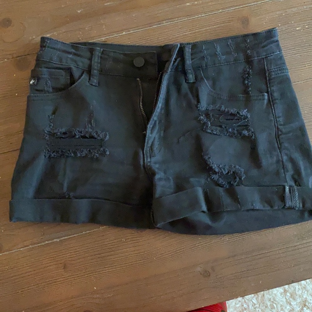 Distressed black shorts sz 7